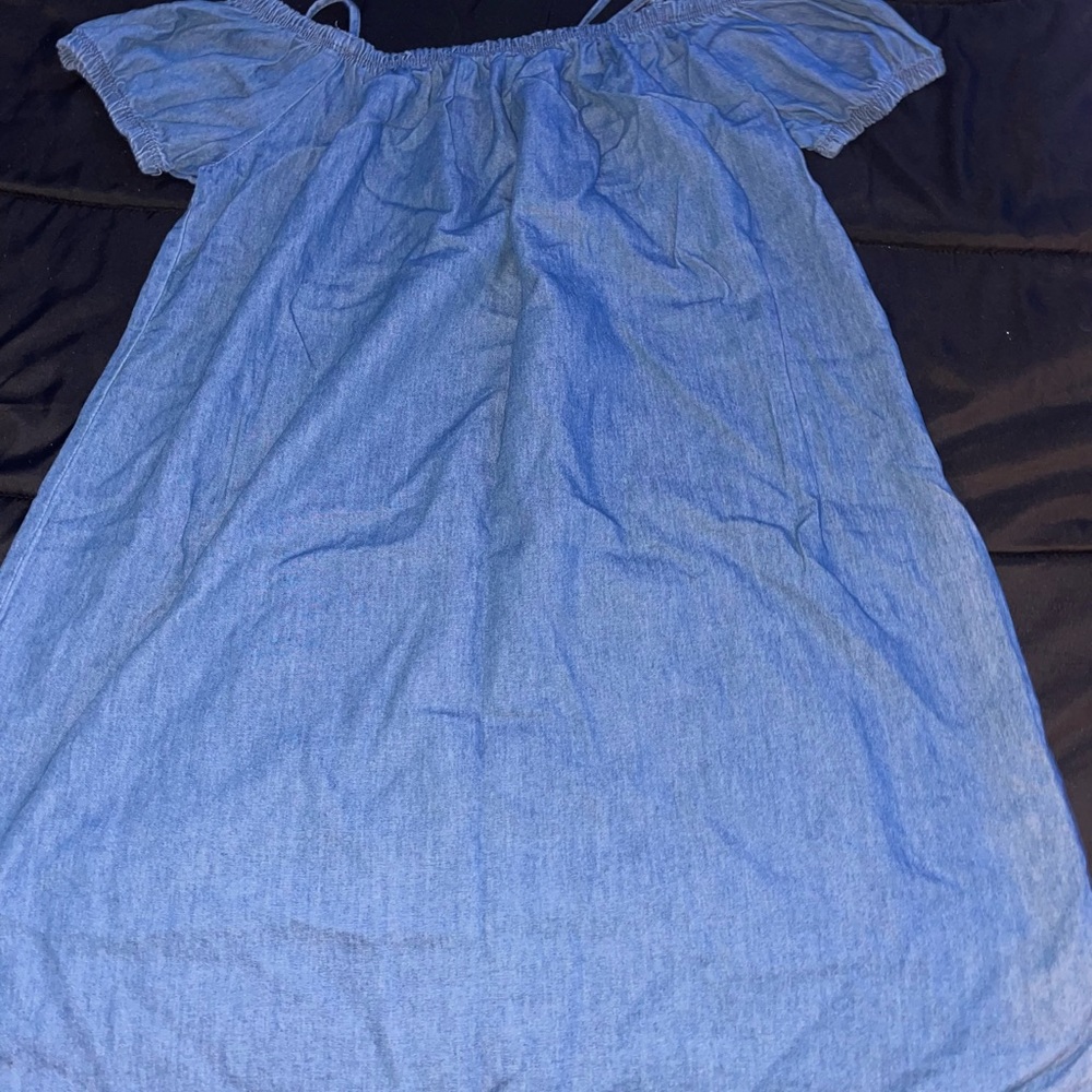 A denim dress.
